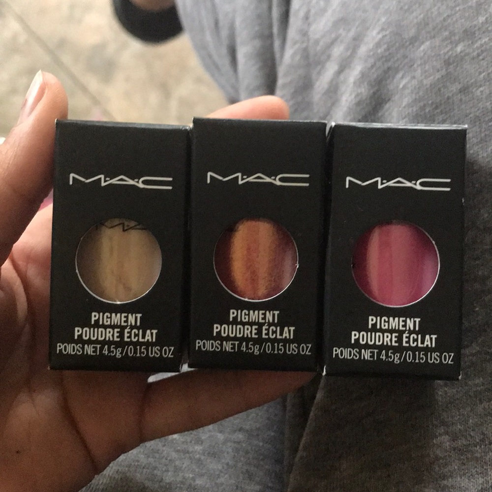 mac pigment poudre eclat 3 x $24 hmu for offers